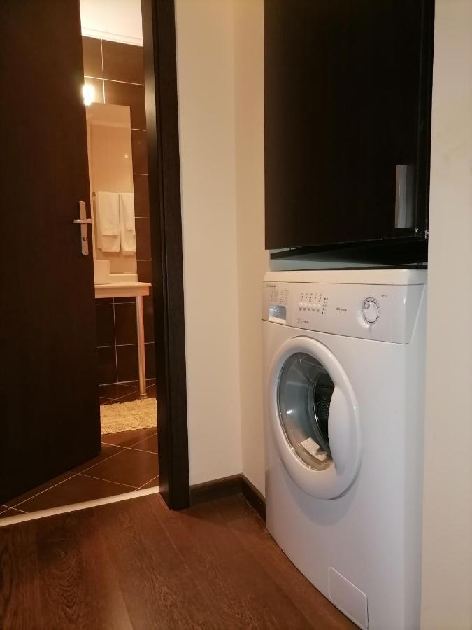 Bendita Mare Apartment Golden Sands Bagian luar foto