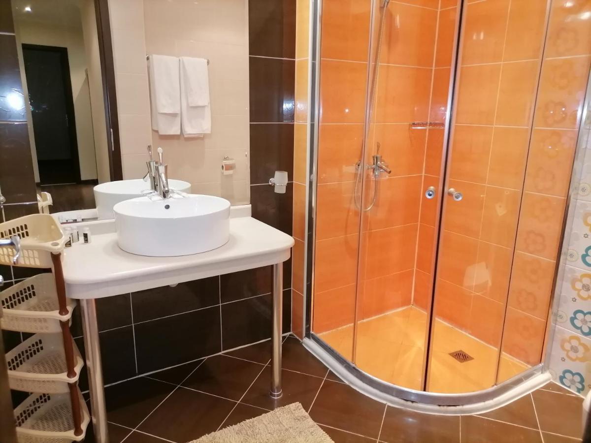 Bendita Mare Apartment Golden Sands Bagian luar foto