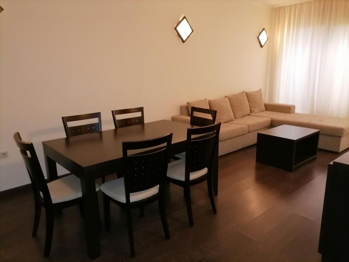 Bendita Mare Apartment Golden Sands Bagian luar foto