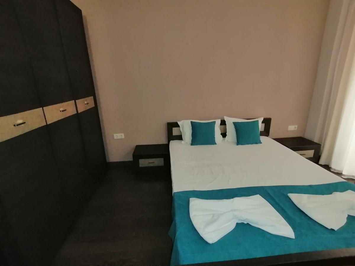 Bendita Mare Apartment Golden Sands Bagian luar foto