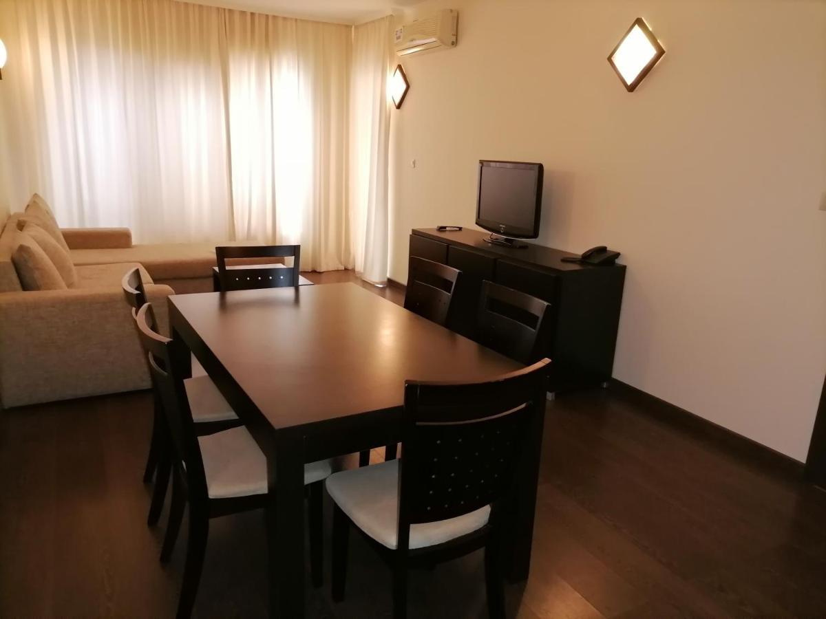 Bendita Mare Apartment Golden Sands Bagian luar foto
