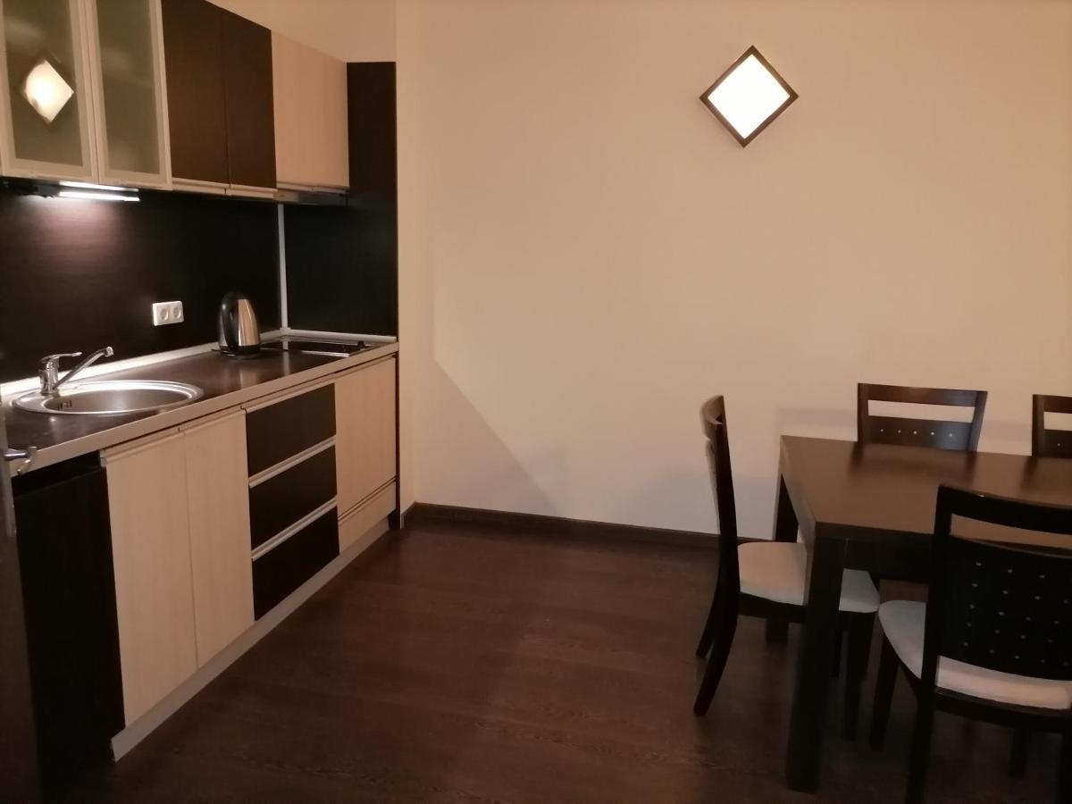 Bendita Mare Apartment Golden Sands Bagian luar foto